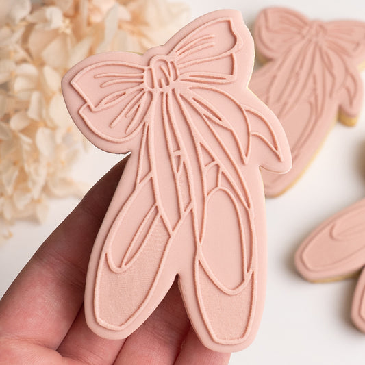 Pointe shoes stamp with matching cutter