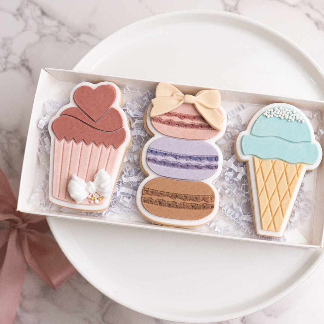 Macaroon stack stamp with matching cutter