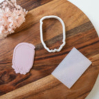 Oval botanical frame with matching cutter