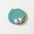 Round botanical frame with matching cutter